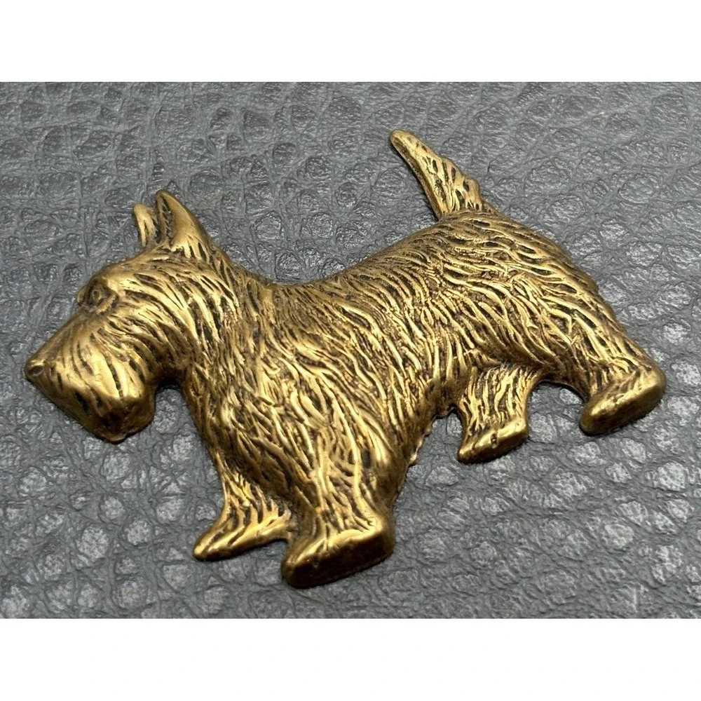 Vintage Antiqued Gold Tone Scottie Dog Brooch Pin Detailed Terrier Design Pet